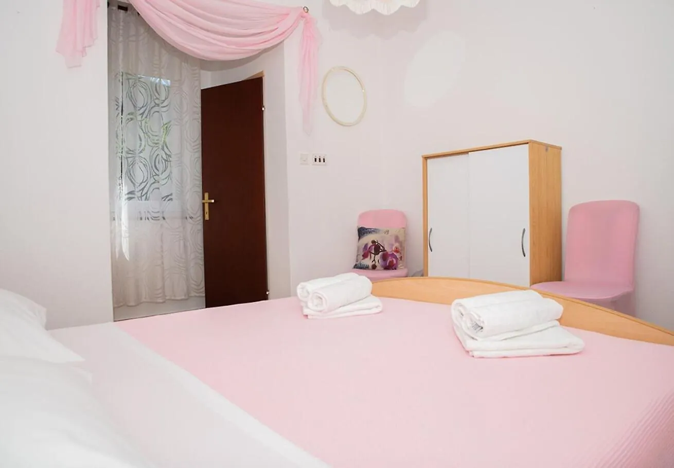 Apartment Mira Supetarska Draga Croatia