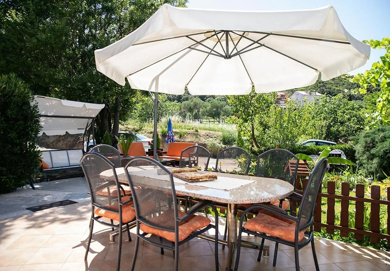 Apartment Mira Supetarska Draga 0*,