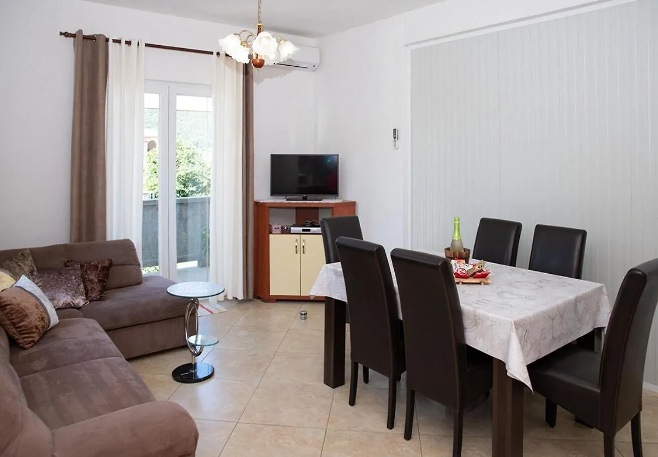 Apartment Mira Supetarska Draga 0*,