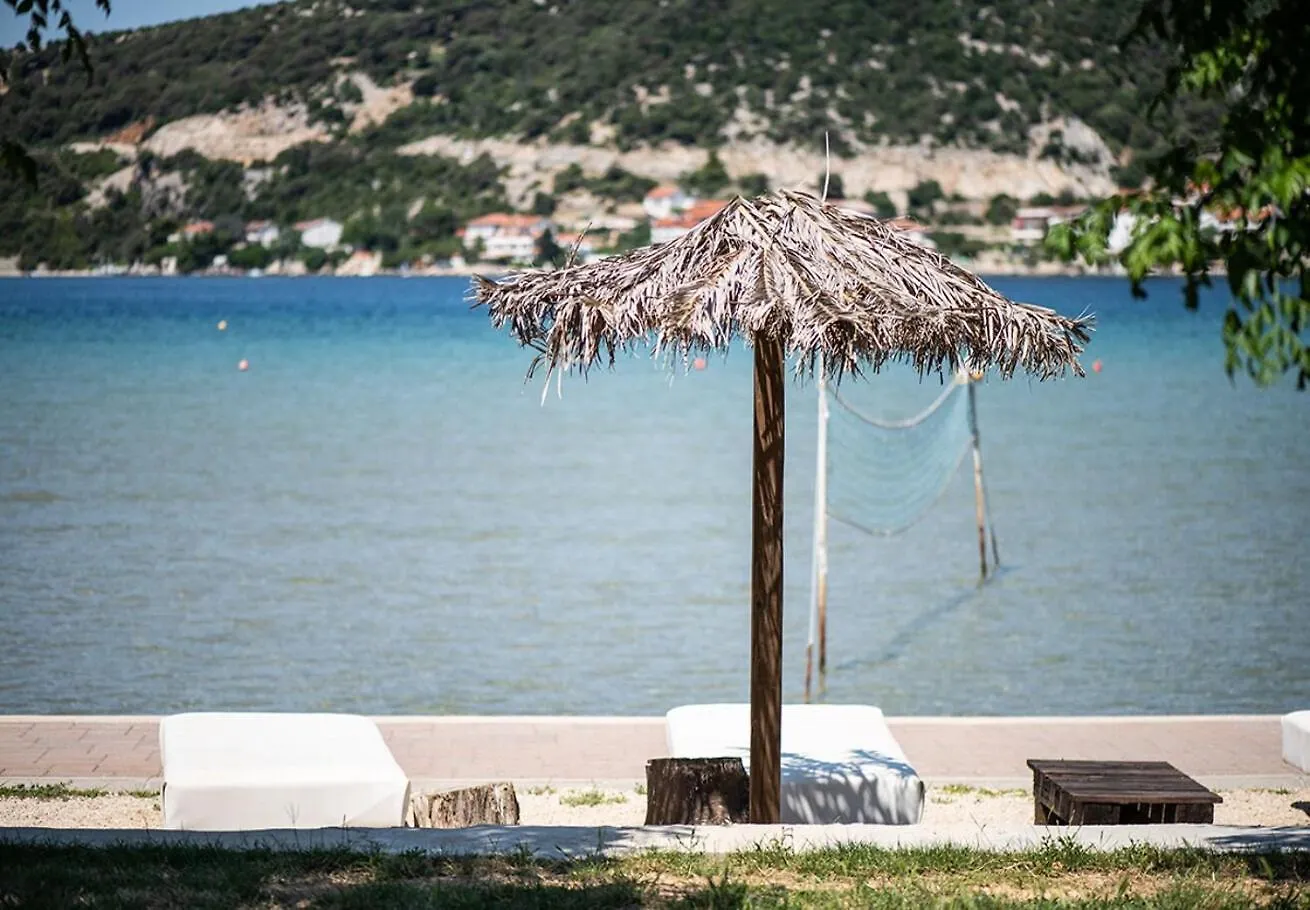 Apartment Mira Supetarska Draga 0*,  Croatia